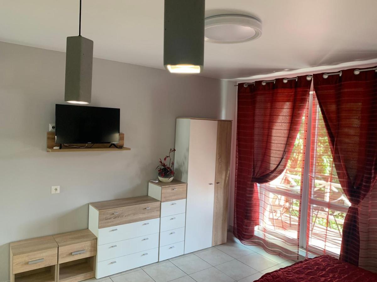 Apartamenti Mayak Apartment Oldenburg Bagian luar foto