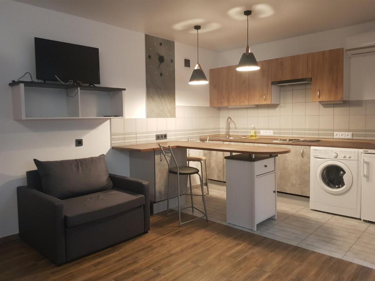 Apartamenti Mayak Apartment Oldenburg Bagian luar foto