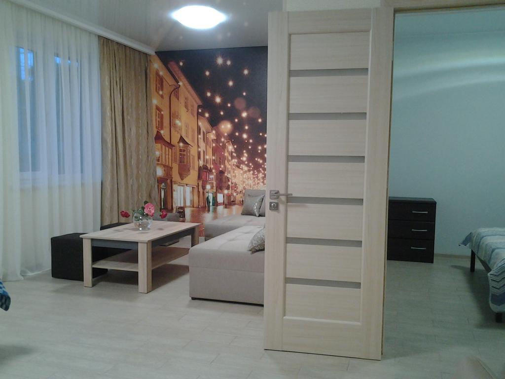 Apartamenti Mayak Apartment Oldenburg Bagian luar foto