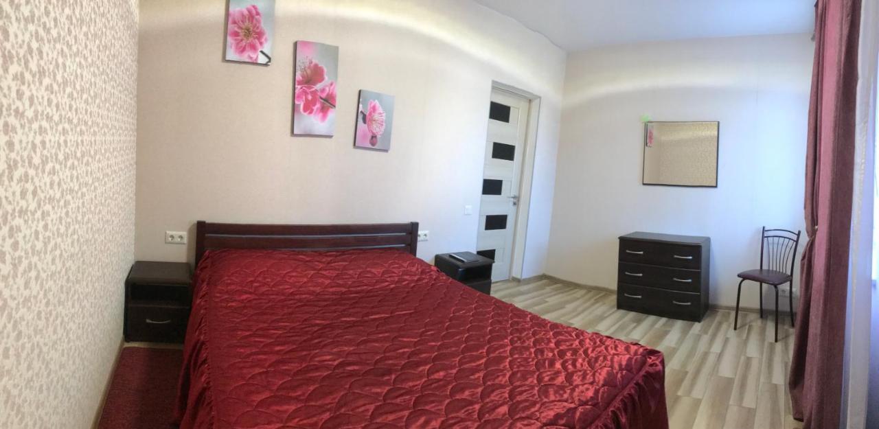 Apartamenti Mayak Apartment Oldenburg Bagian luar foto